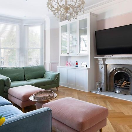 Dream House London With Gym, Cinema And Housekeeper Villa Ийлинг Екстериор снимка