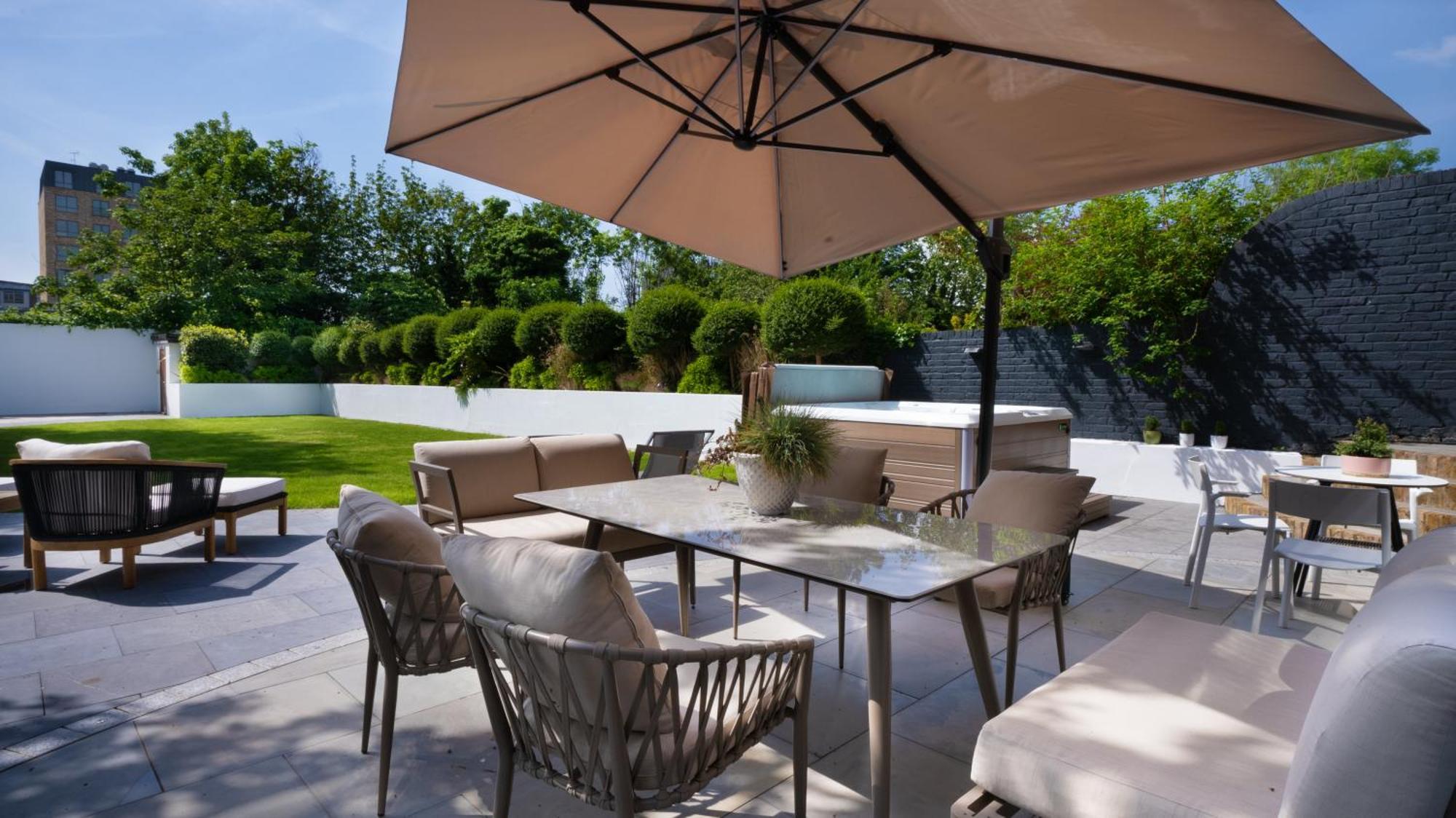 Dream House London With Gym, Cinema And Housekeeper Villa Ийлинг Екстериор снимка